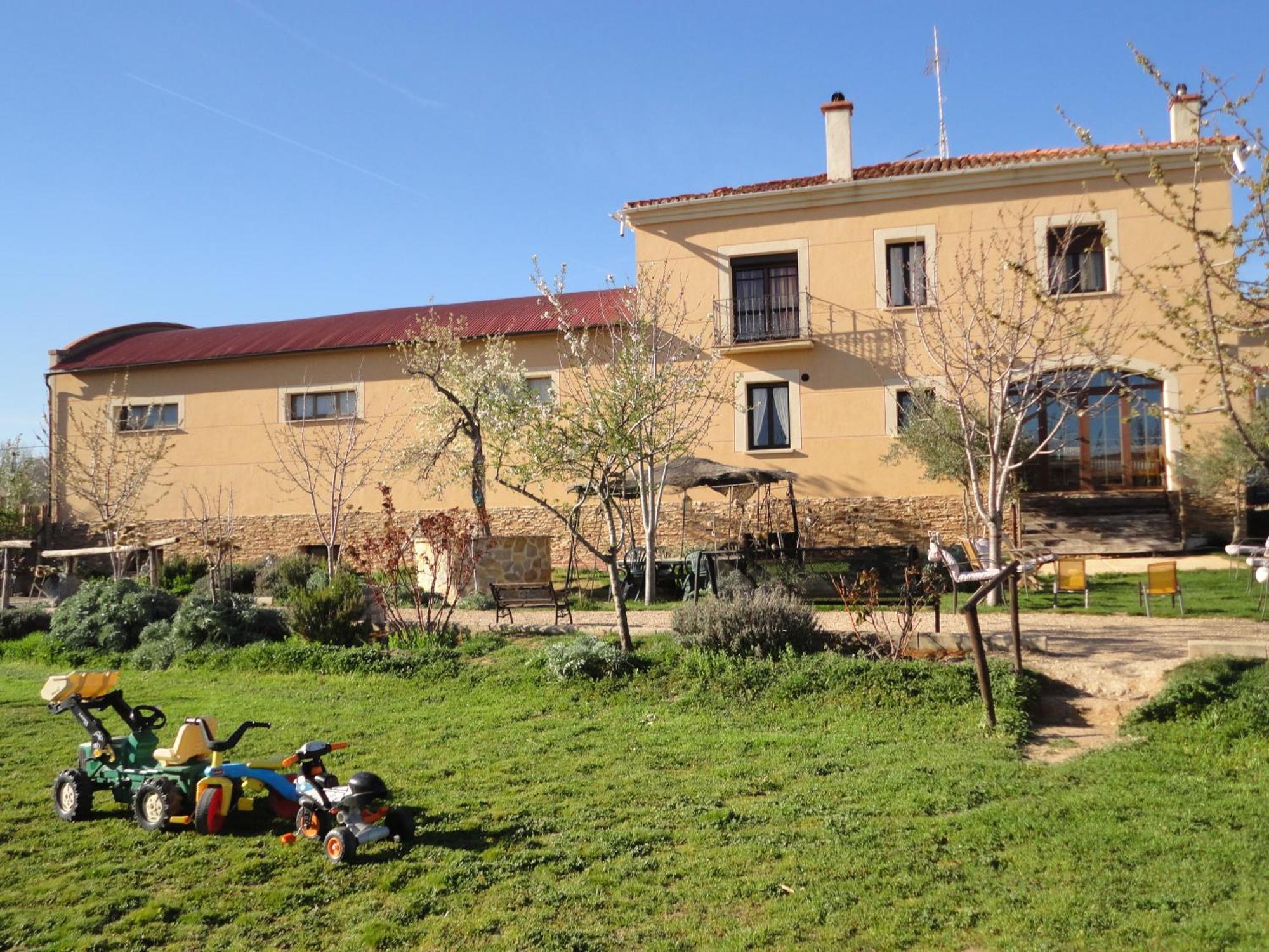 Casa Rural Villa Abeleste Fuentelisendo ภายนอก รูปภาพ
